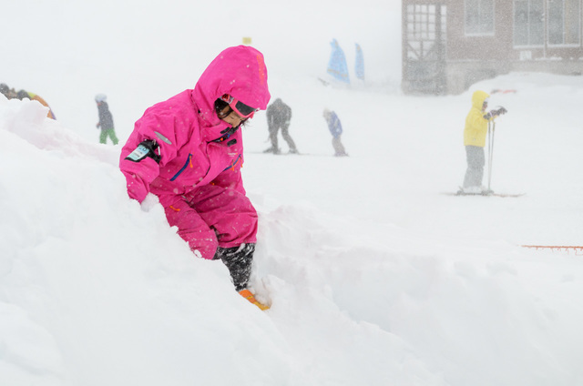 着用ウェア「ISBJÖRN」HELICOPTER WINTER JACKETⅡKIDS：#455、OFFPIST SKI PANT