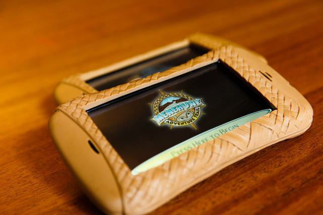 メネフネアドベンチャートレイルは専用のポータブル端末を駆使してプレイします。