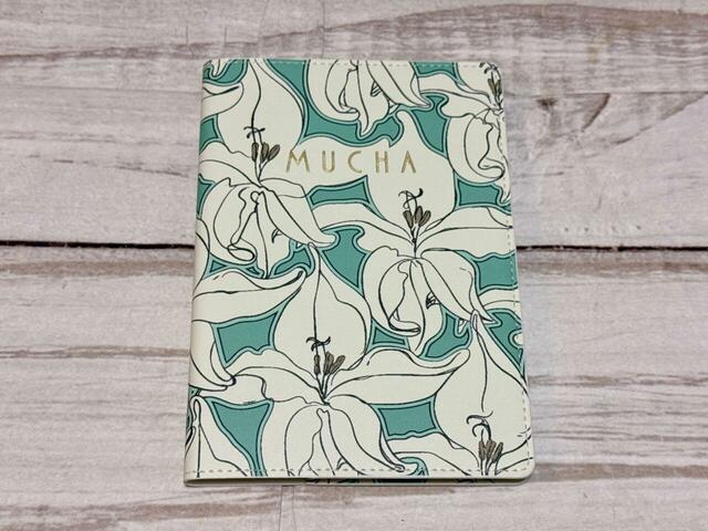 美しい百合柄のカバー付きの手帳