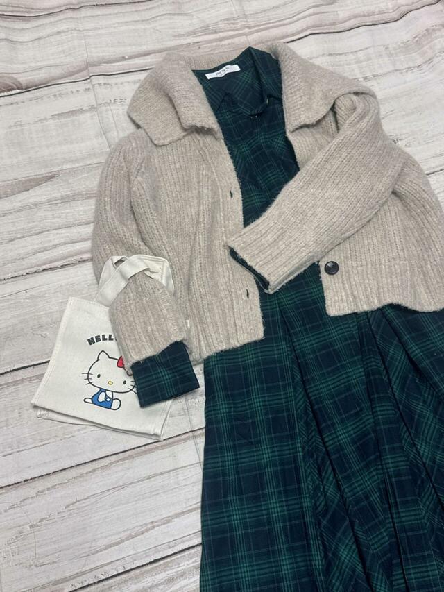 カジュアルなワンピースコーデに合わせてもかわいい♪