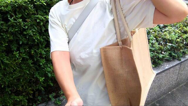 【無印良品 ジュートマイバッグ】持ち手は肩掛けするのにも十分な長さがあります