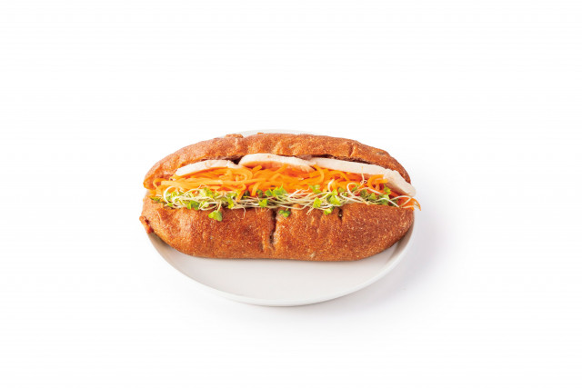 全粒粉くるみパン(キャロットとチキン)