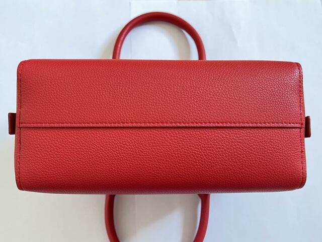 【ユニクロ レザータッチ2WAYボストンバッグ】価格は税込2,990円