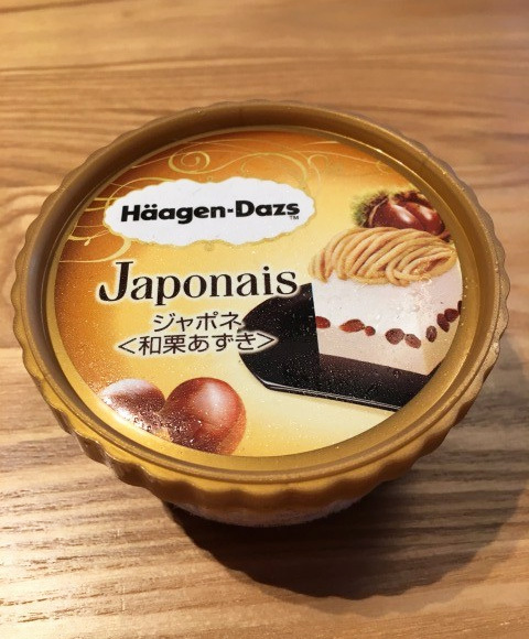 ジャポネ〈和栗あずき）　383円 