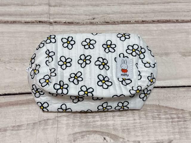 大サイズはホワイトのお花柄！