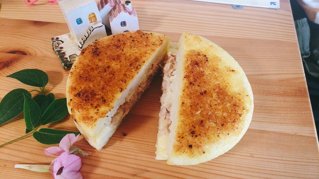 【イングリッシュマフィン×ツナのサンドカレー風味】朝ごはんに