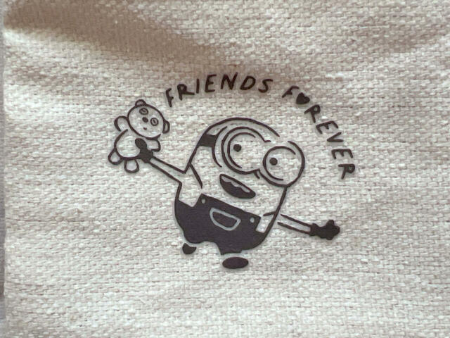 フロントにはボブとお気に入りのテディベア、ティムのイラスト入り。可愛い〜！