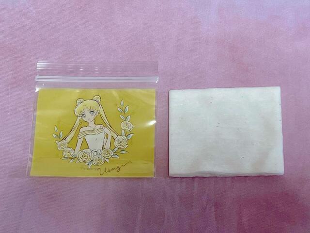 【3COINS×セーラームーン】サイズは縦10×横10cm。大盤のコットンがちょうど入ります！