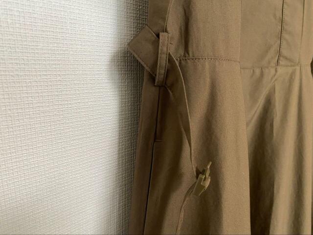 【UNIQLO:C コットンボリュームスリーブワンピース】バックル付きベルトがおしゃれ！ベルトは取り外して着ることもできます