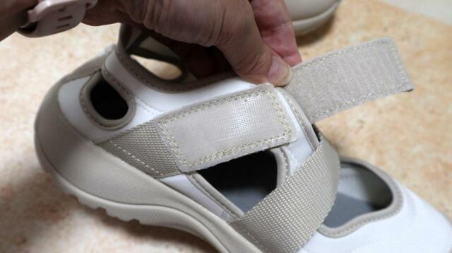 【無印良品 スニーカーサンダル】面ファスナーのベルトで調整・固定する仕様
