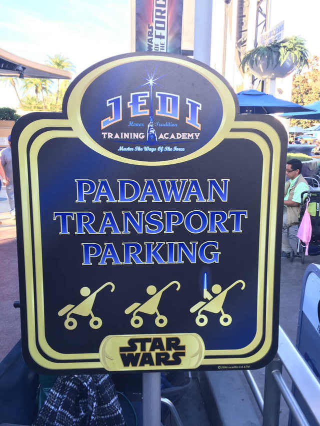 ジェダイトレーニングアカデミーの会場にはこんな立て看板が