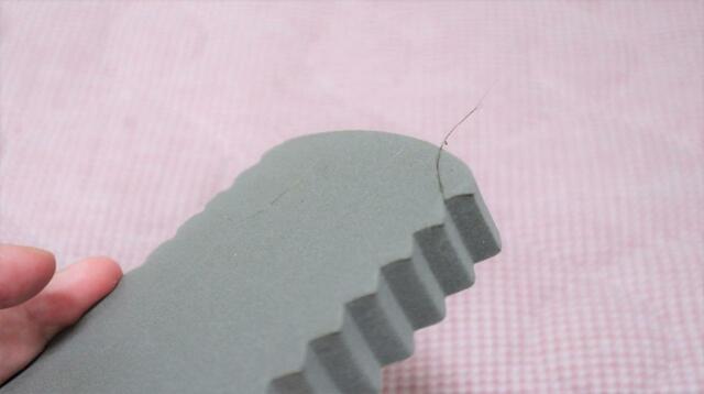 【ニトリ ペットの毛取りスポンジ(ケト～ル)】摩擦によってひとまとまりにしてくれます