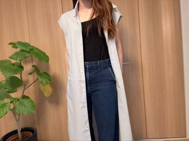 【Uniqlo U コットンシャツワンピース/ノースリーブ】ワンピースの前ボタンを開ければ羽織りとしても使えます！