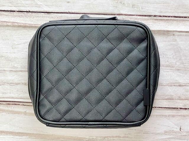 【nanakoななこがさらに本気で作った leur charme COSME POUCH BOOK BLACK】上品で大人かわいいキルティングのコスメポーチ♪