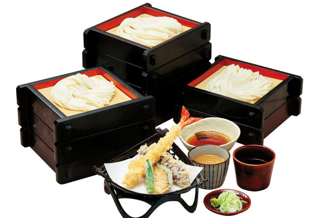 「大海老天ぷら付きうどん食べ放題イメージ」＜期間：2025年5月30日〜6月1日＞【【味の民芸】5/30〜6/1の3日間限定！つるつるもちもちの手延べうどんが食べ放題！人気イベント『手延べうどん食べ放題』開催！】