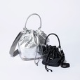 【レスポートサック】MED Drawstring Bag H27×W24×D16cm 33,000円、SM Drawstring Bag H16×W14×D11cm 27,500円
