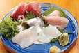 都内「うまい魚＆酒」が味わえる名店／酒の店 笹新（人形町）　刺身盛り合わせ　1360円