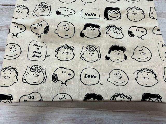 よく見ると表情が異なるのもうれしいポイント！吹き出しもアクセントになっています♪