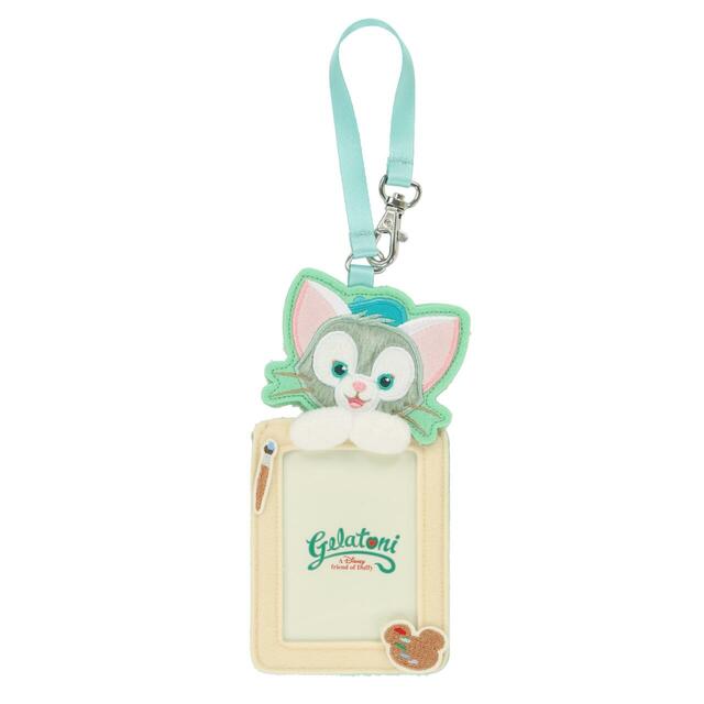 カードホルダー 2,000円｜「ダッフィー＆フレンズのワンダーズ・バイ・ユア・サイド」グッズ｜販売店舗：東京ディズニーシー「マクダックス・デパートメントストア」｜発売日：2026年6月2日（火）