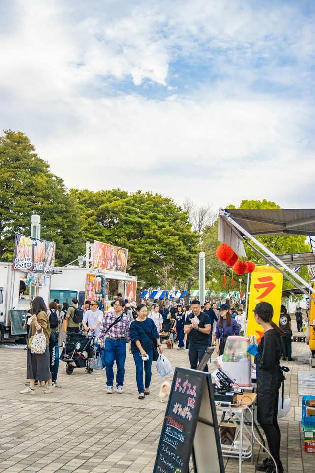 【YOKOHAMA GOGO DOG FES 2024 Autumn】「ベイサイドキッチンカーズ」飼い主さんのお腹も満たすエリア♪