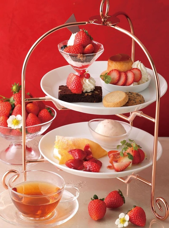 【キハチ カフェ「ストロベリーフェア」】「季節のAfternoon Tea Set」コーヒーまたは紅茶付き　2,800円　販売期間：1月9日（木）～3月17日（月）14:00～数量限定（予約不要／1名より）