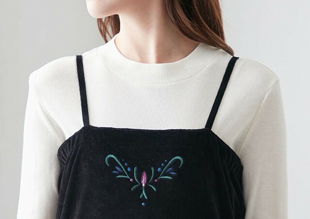 異素材使いドッキングワンピース「アナと雪の女王」|¥ 6,990 (税込)