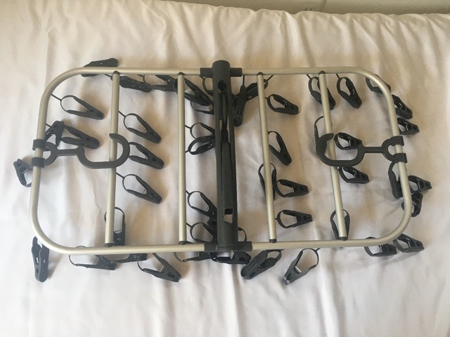 【カインズ 傾かない強力ピンチ付きインテリア洗濯ハンガー48P】広げれば大容量