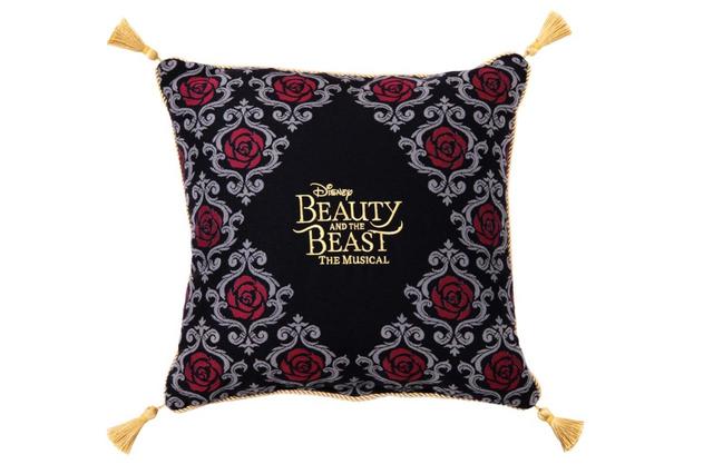 クッション 5,200円|サイズ:W450mm×H450mm|劇団四季 ディズニーミュージカル『美女と野獣』東京ディズニーリゾート内舞浜アンフィシアター公演オリジナルグッズ