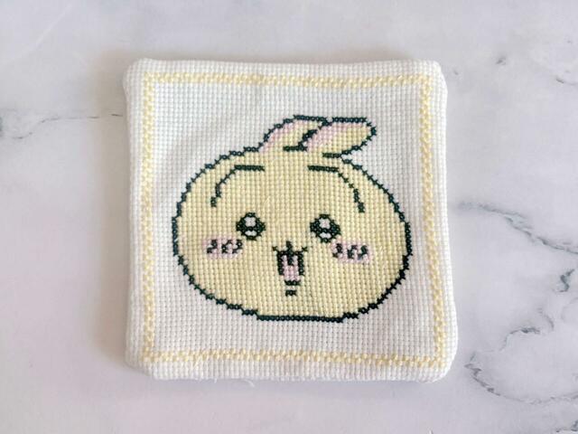 うさぎが完成！細かい作業でしたが、マス目どおりに刺繍するので綺麗に仕上がりました！