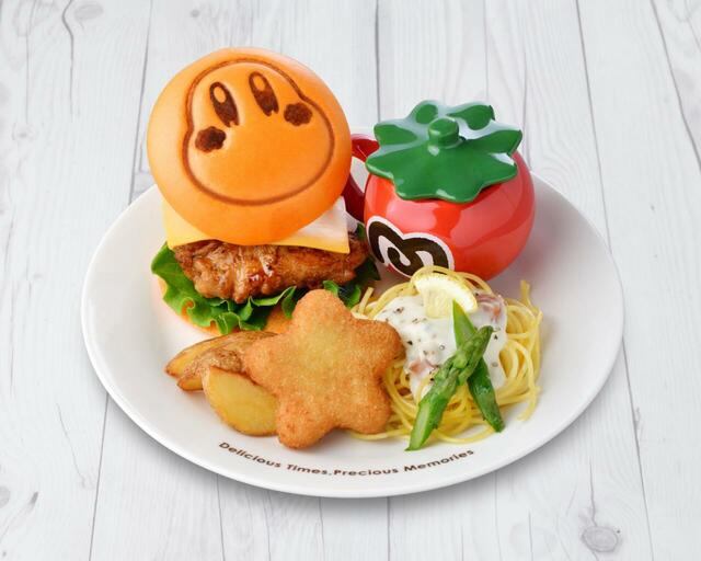 「ワドルディバーガー＆レモンクリームパスタ」＜価格：3,278円(税込)スーベニアプレート付き/2,288円(税込)スーベニアプレートなし＞【【星のカービィ】『カービィカフェ』に夏メニュー登場！パイナップルもハンバーガーもジューシーで爽やか♪】