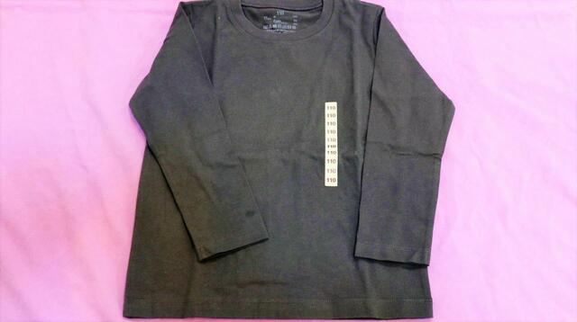 【無印良品　天竺編み長袖Ｔシャツ（キッズ）】綿100%系のなかではゆったりしたシルエットに見えます