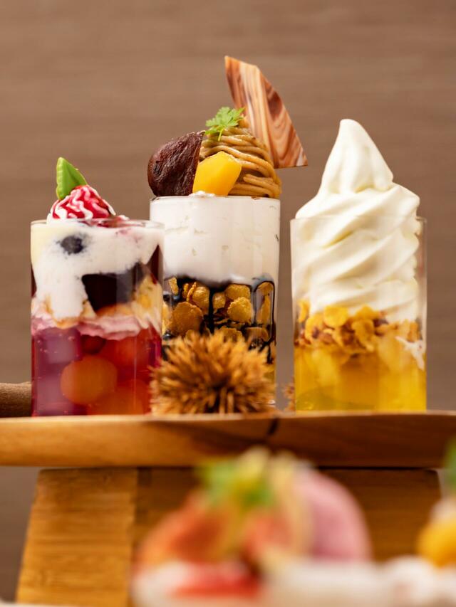 「ハーフサイズのパフェ」＜期間：2025年9月6日〜12月14日＞【【9/6～12/14】5種類の“秋色パフェ”を好きなだけ堪能♪福岡サンパレス ホテル＆ホールの「秋のパフェ食べ放題」】