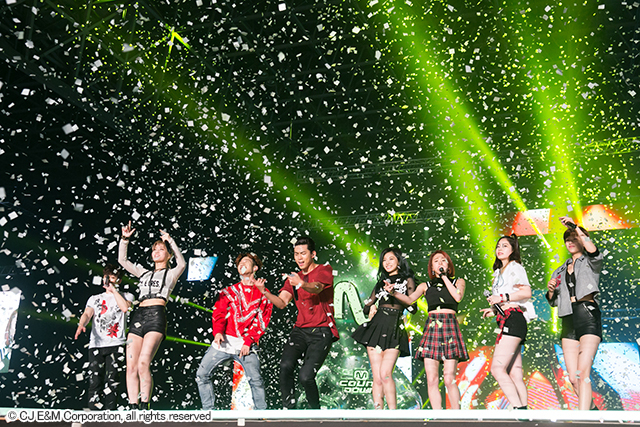 2PM＆TWICE　『KCON 2016 Japan』4月10日＠幕張メッセ国際展示ホール7,8ホール