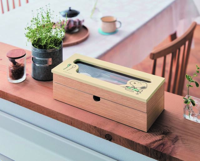 カトラリーケースとしても使える卓上収納ボックス 「スヌーピー」