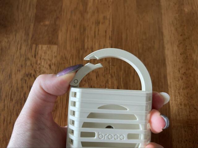 【KINCHO × braaa 蚊に効くカノクス】カラビナ仕様でバッグの持ち手やサブバッグへの付け替えも簡単！