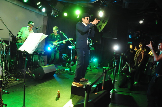 「island fever vol.9」／DOZAN11