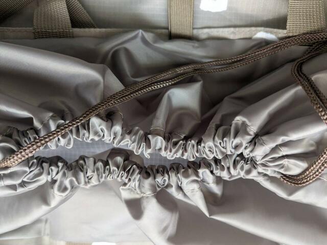 【SOU・SOU 特大お買い物バッグ】バッグの上部はひもを引っ張ると締まります