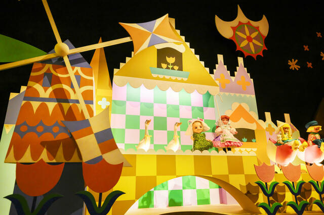 イッツ・ア・スモールワールド withグルート｜東京ディズニーランド