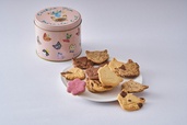 Berry Miracle Cat Cookie Tin（神様のいたずらベリーネコクッキー缶）　2,700円（税込）