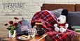 【PEANUTS×Afternoon Tea】 ティーコージー ¥2,750、プレート ¥2,200、マグカップ ¥1,980、マグカバー ¥1,760、ティーポット ¥4,950、ストール ¥4,400、ぬいぐるみL ¥7,700