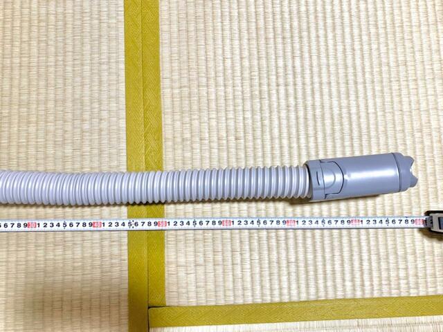 【アイリスオーヤマ ふとん乾燥機 カラリエ デザインタイプ】ノズルは約90cmでダブルサイズベッドにも対応