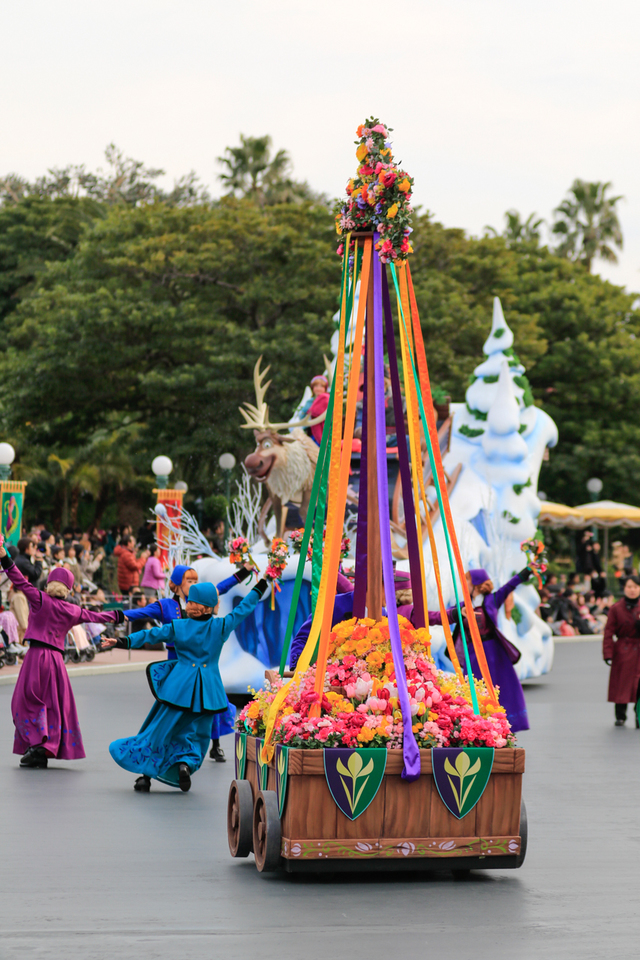 「フローズンファンタジーパレード」2016年｜東京ディズニーランド「アナとエルサのフローズンファンタジー」