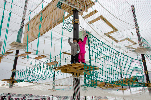 アミダス｜栂池高原スキー場「白馬つがいけSNOW WOW！」（スノーウェア提供：ISBJÖRN）