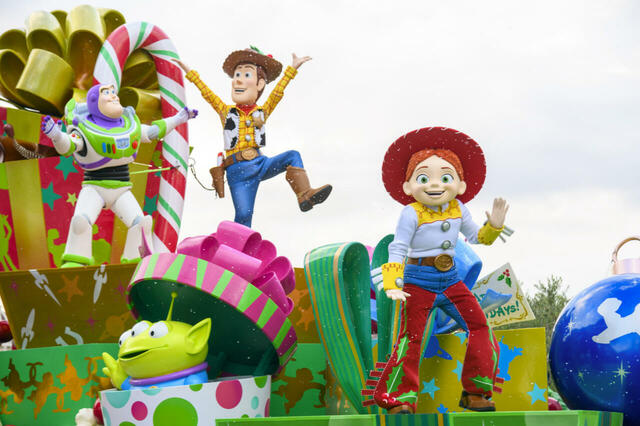 2024年11月14日 「ディズニー・クリスマス」プレスプレビュー/東京ディズニーランド/ディズニー・クリスマス・ストーリーズ“フォンド・フェアウェル”の模様