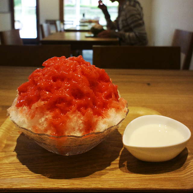 カフェクノップゥ／いちごミルク 850円