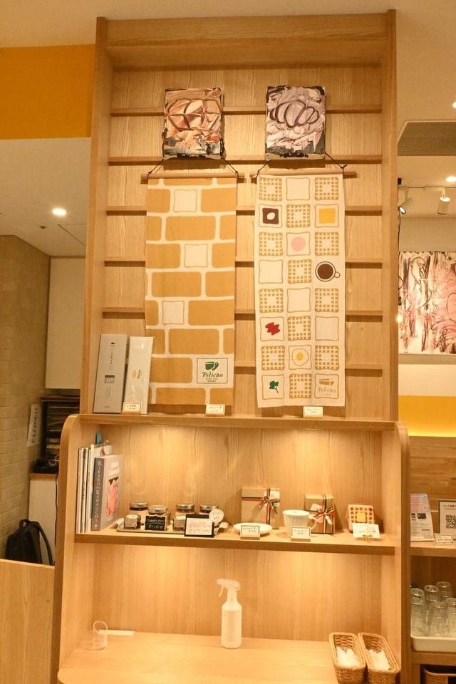 【ペリカンカフェ 麻布台ヒルズ店】グッズも売ってます
