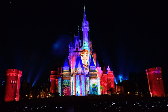 ２８：「アナと雪の女王」から「For the First Time Forever」 ©Disney