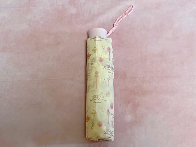 【3COINS×セーラームーン】折りたたみ傘／税込880円