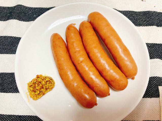 【金のウィンナー ライトスモーク】粒マスタードがとてもよく合う♪