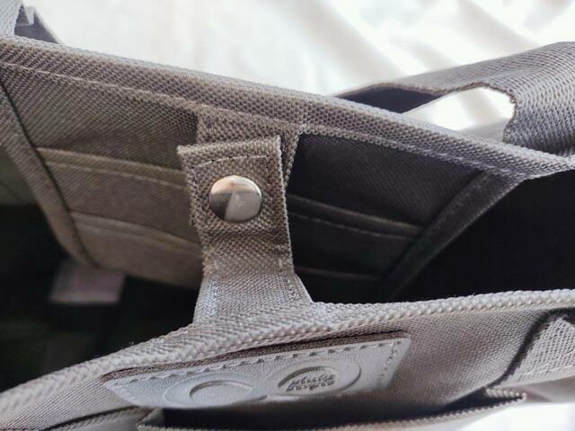 スナップボタンつき